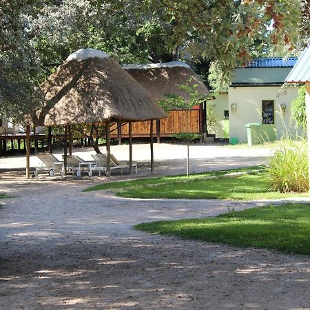 Juda Haus Lodge Katima Mulilo Eksteriør billede