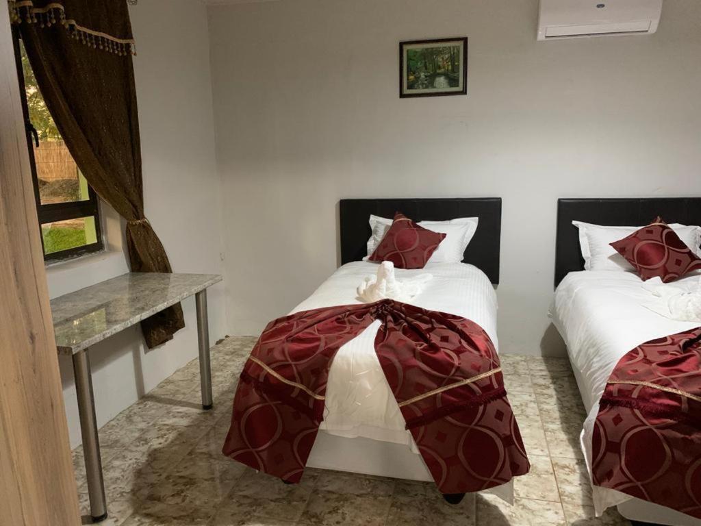 Juda Haus Lodge Katima Mulilo Eksteriør billede