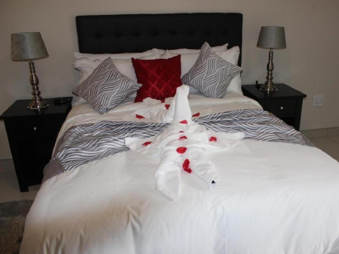 Juda Haus Lodge Katima Mulilo Eksteriør billede