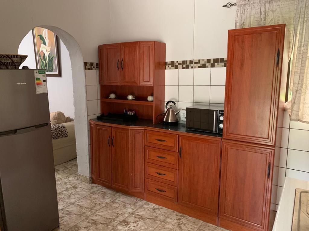 Juda Haus Lodge Katima Mulilo Eksteriør billede
