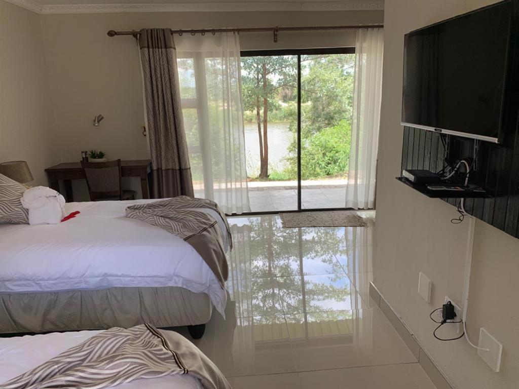Juda Haus Lodge Katima Mulilo Eksteriør billede