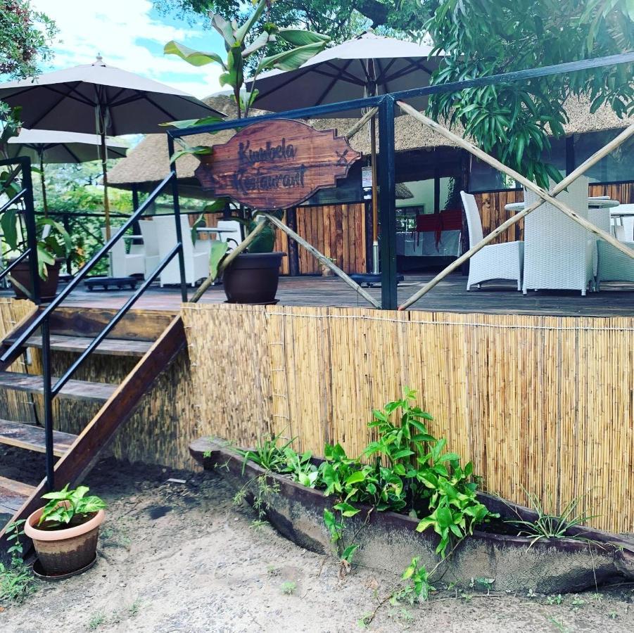 Juda Haus Lodge Katima Mulilo Eksteriør billede